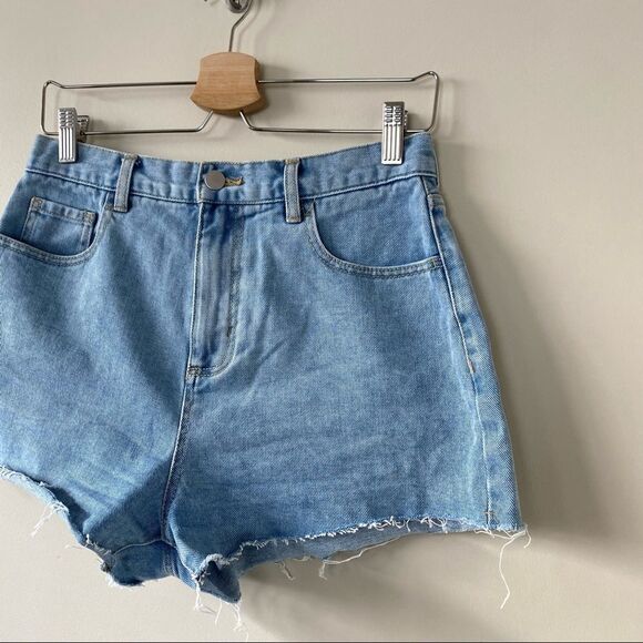Oak & Fort-Light Wash HIGH WAISTED DENIM SHORTS (Size:28) - Picture 8 of 10